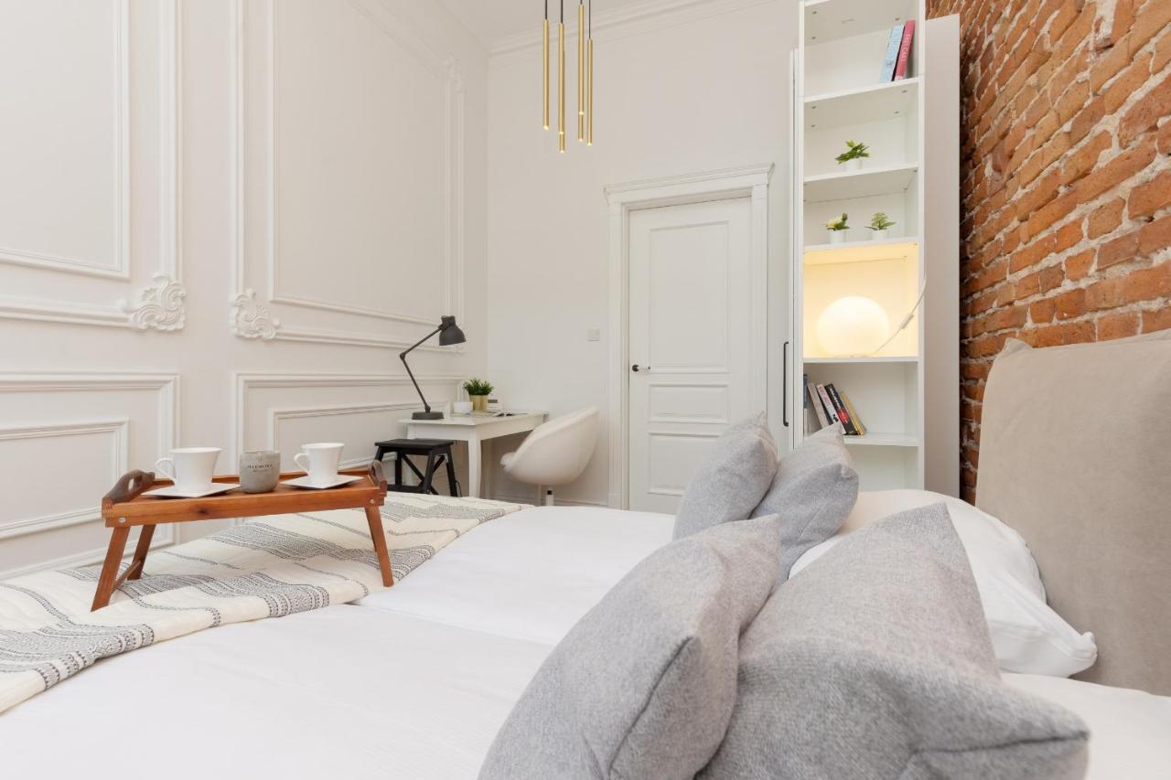 Apartment Strzelecka Old Town Cracow By Renters Prestige Cracovie Extérieur photo